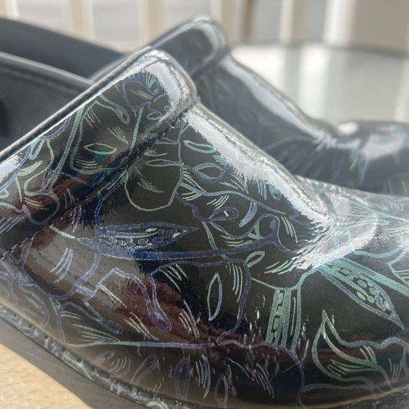 🟣Dansko Floral Patterned Clogs - Picture 6 of 7